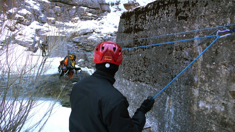 iceclimb01.jpg