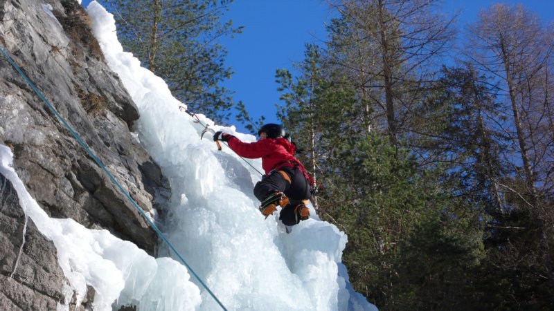 iceclimb16.jpg